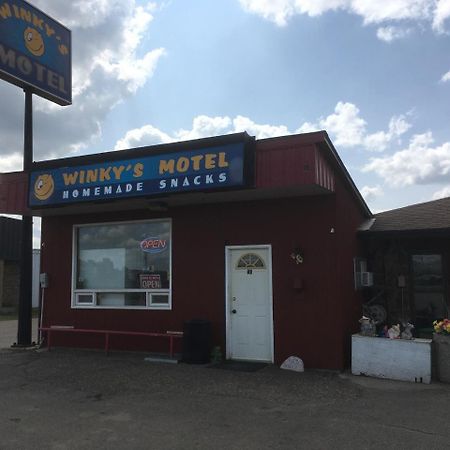 Winkys Motel Estevan Eksteriør bilde