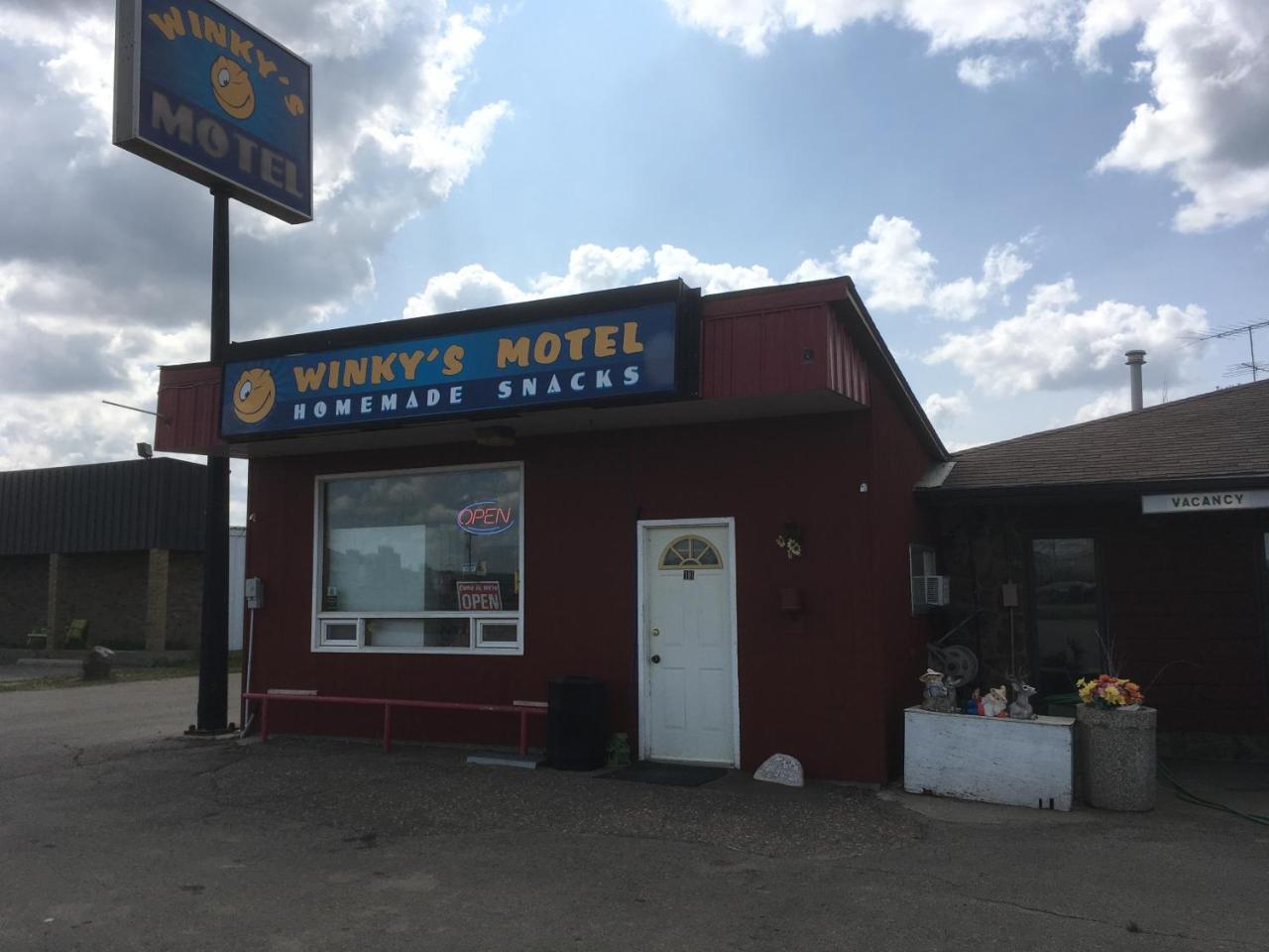 Winkys Motel Estevan Eksteriør bilde